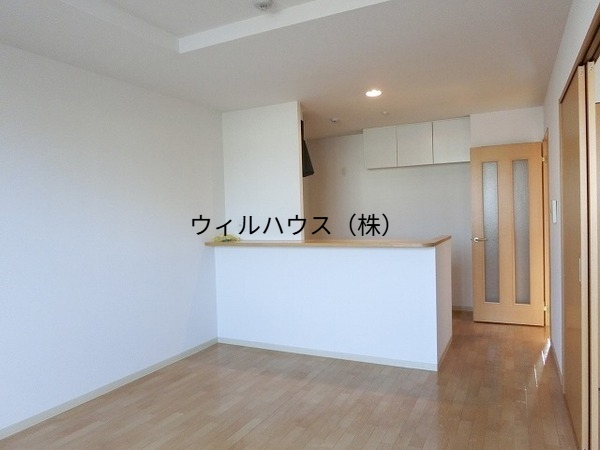 居室・リビング　人気のカウンターキッチン！
