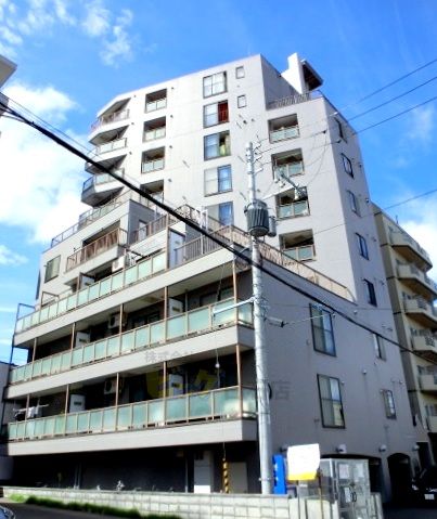 建物外観　設備充実の分譲マンションです♪