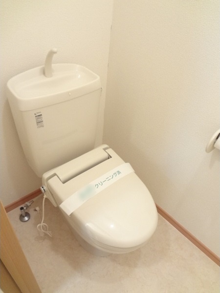 トイレ　嬉しい温水洗浄便座♪