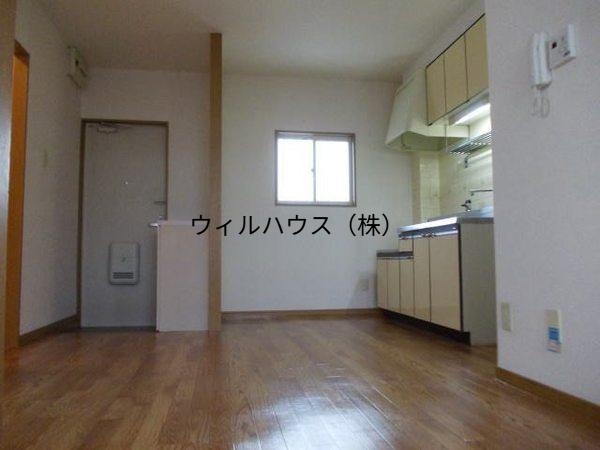 居室・リビング　室内きれいです！