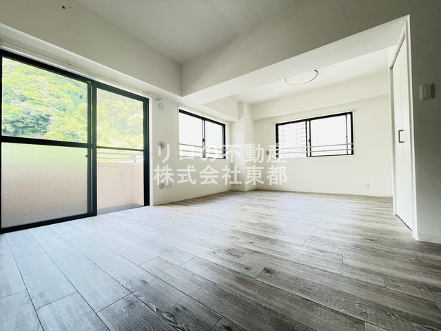 居室・リビング　写真は別部屋参考写真★