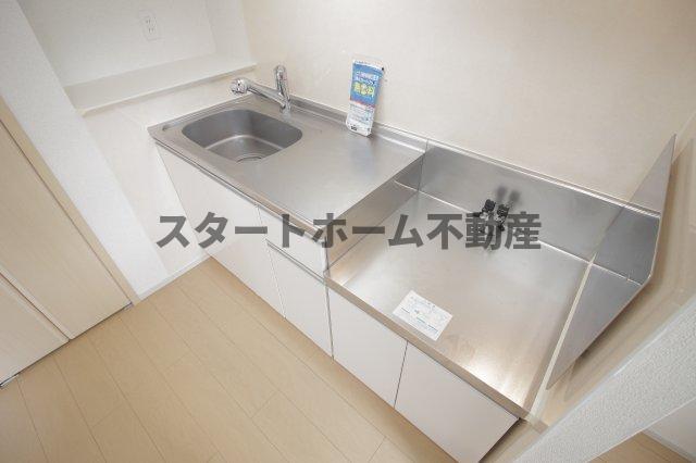 キッチン　コンパクトなキッチンで掃除もラクラク