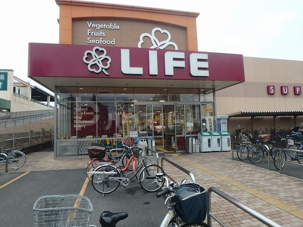 スーパー　ライフ奥戸街道店（スーパー）まで740m