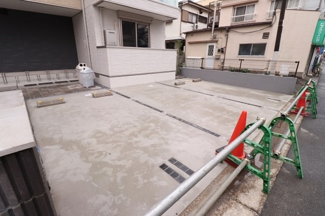駐車場　駐車場は空き要確認