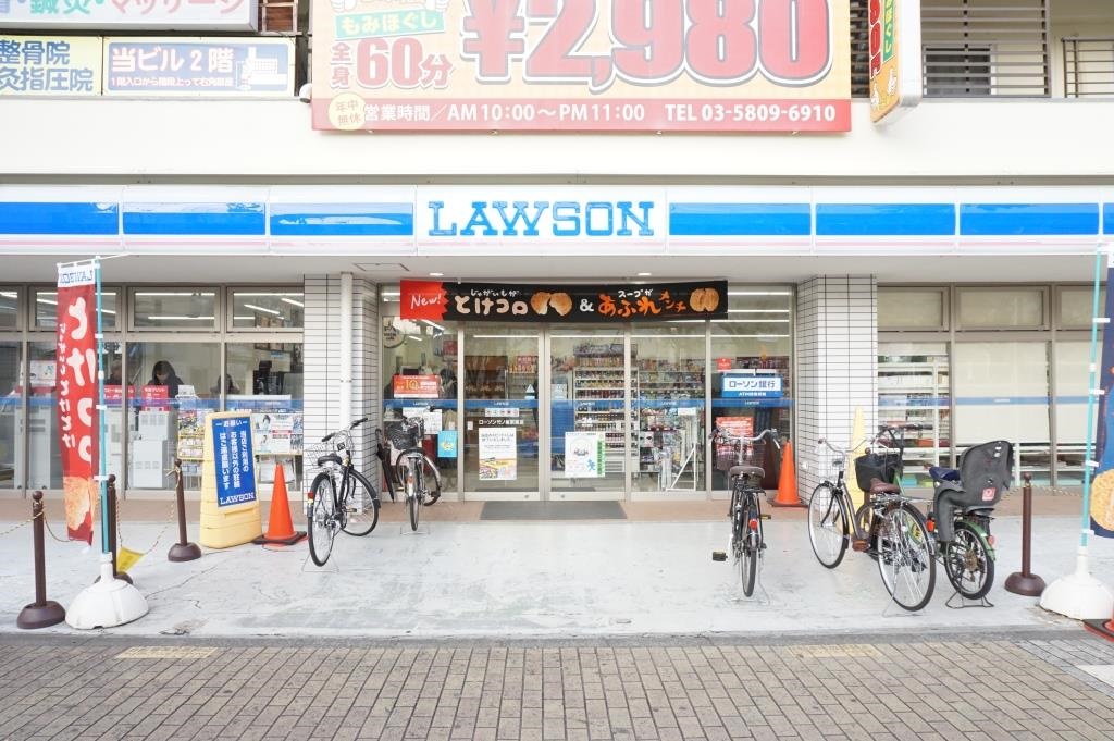 コンビニ　ローソン 竹ノ塚駅東店（コンビニ）まで73m