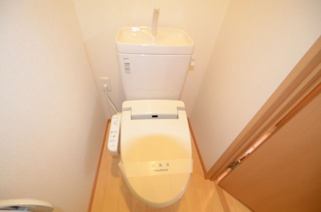 トイレ　温水洗浄便座付きでおすすめ！