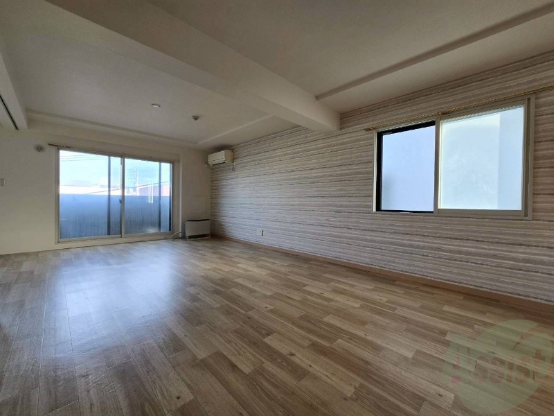 居室・リビング　広くてキレイなお部屋が広がっていて、充実した生活が送れそう。