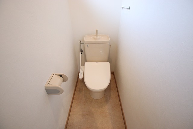 高間町借家のトイレ写真
