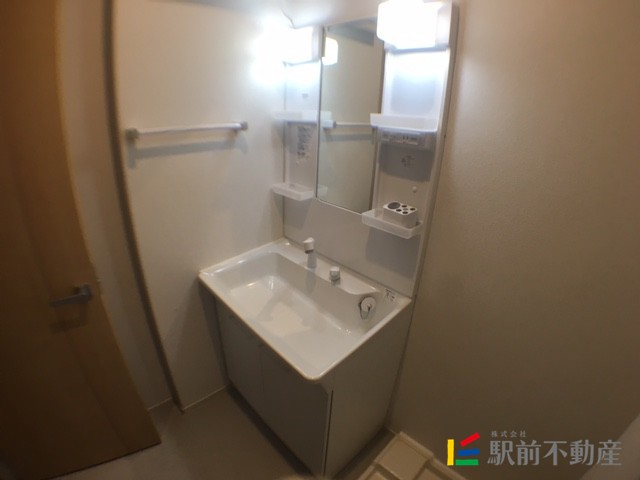 洗面設備　明るい洗面台★