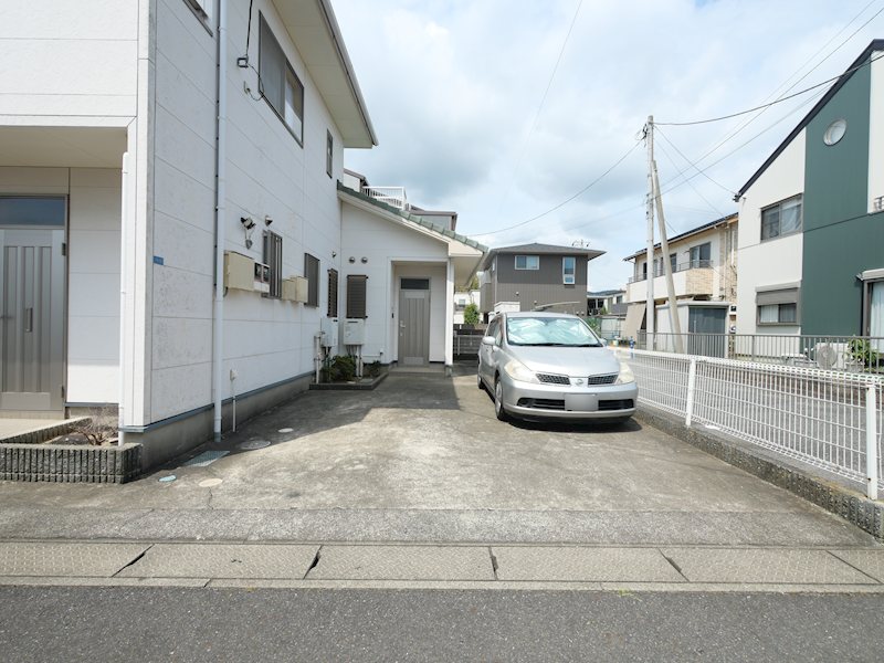 駐車場　敷地内駐車場