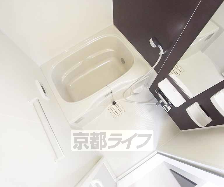 バス・シャワールーム　お風呂もきれいですね。