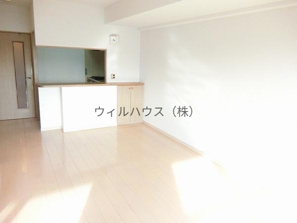 居室・リビング　人気のカウンターキッチン！