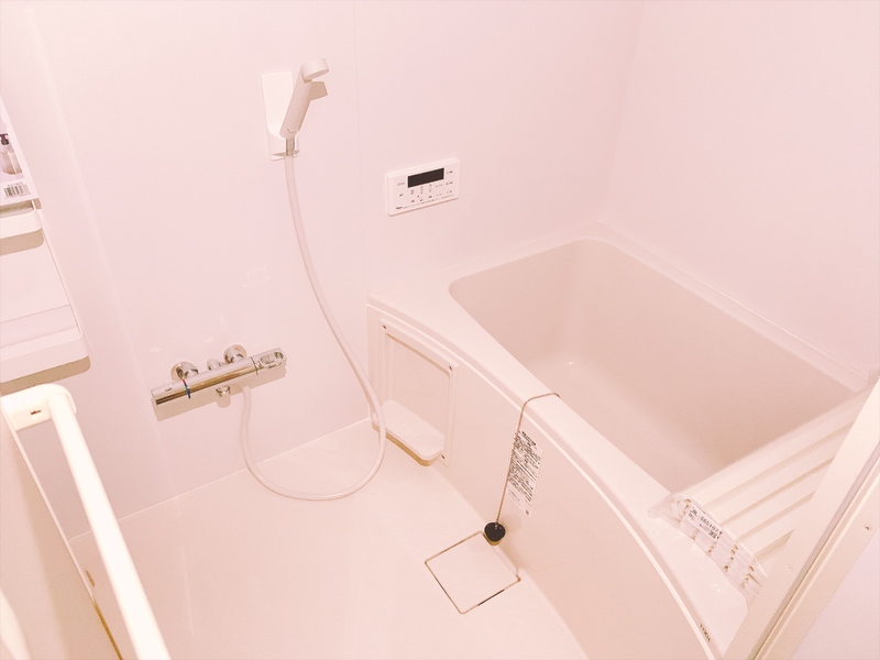 清水一戸建貸家の風呂写真