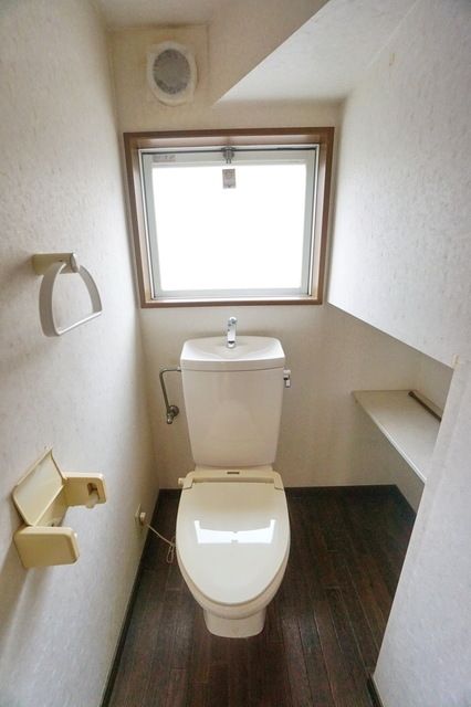根岸茂之貸家Iのトイレ写真