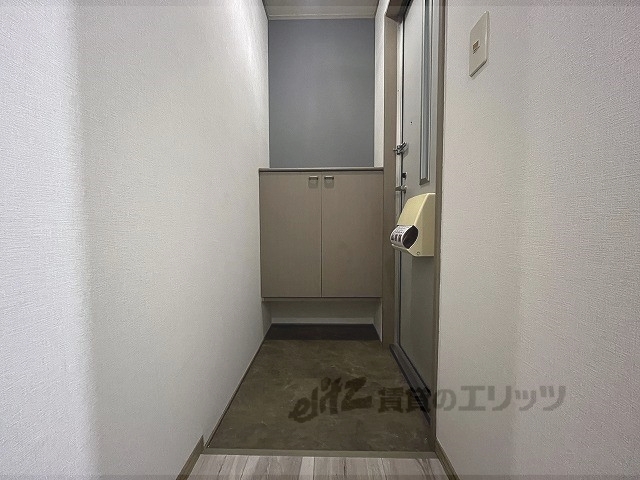 フルハウスB棟の玄関写真