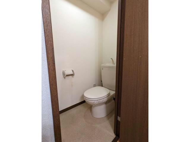 CRECER新栄のトイレ写真