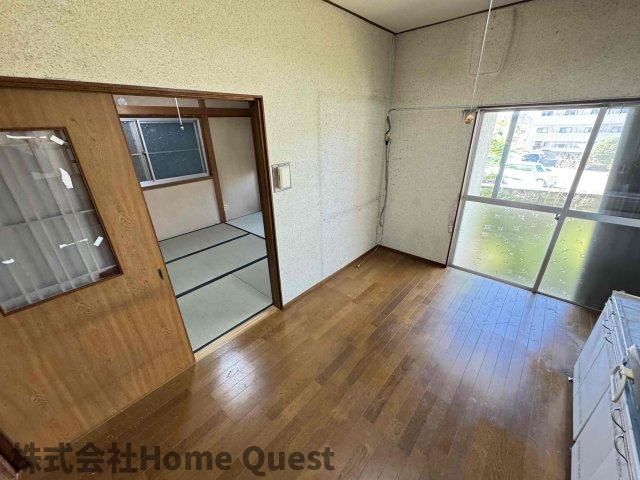 田辺2丁目戸建の居間写真