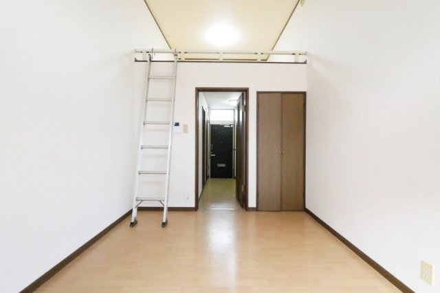 西鉄天神大牟田線 西鉄二日市駅 徒歩12分 2階建 築36年の居間写真