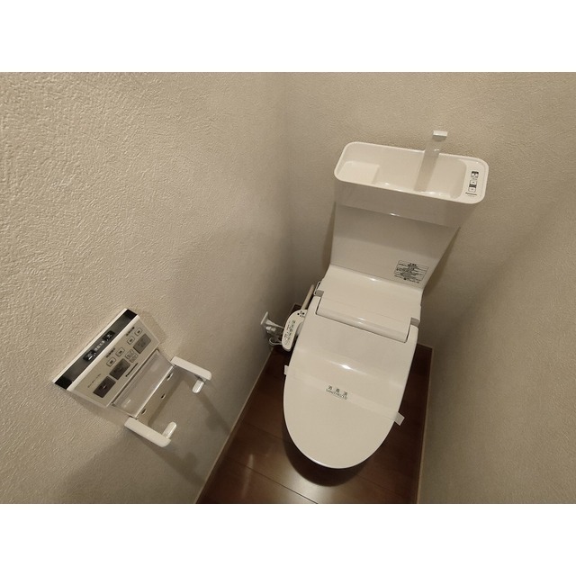 トイレ　※同型のお部屋の画像です。