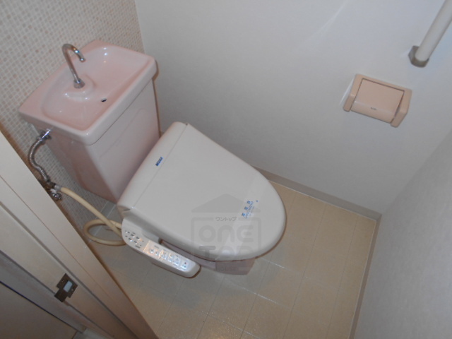 ウエストヒル緑地のトイレ写真