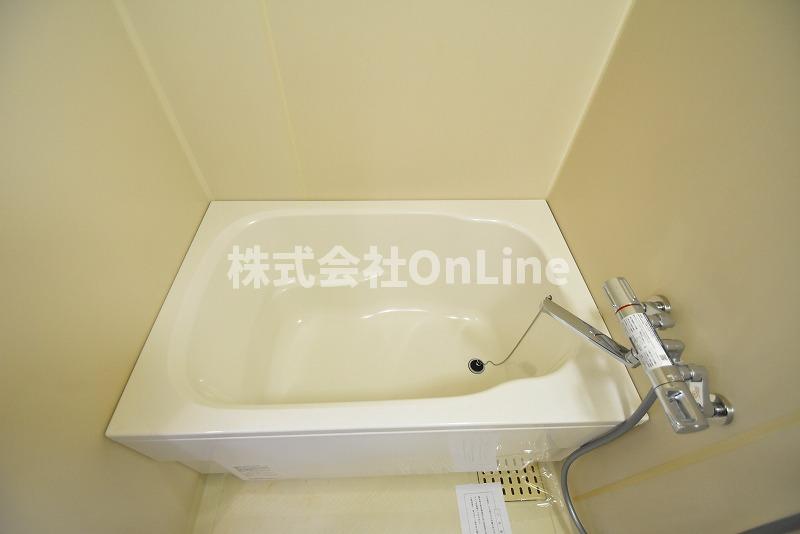 近鉄けいはんな線 吉田駅 徒歩4分 7階建 築38年の風呂写真