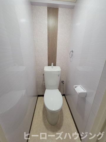 大阪モノレール本線 少路駅 徒歩6分 6階建 築41年のトイレ写真
