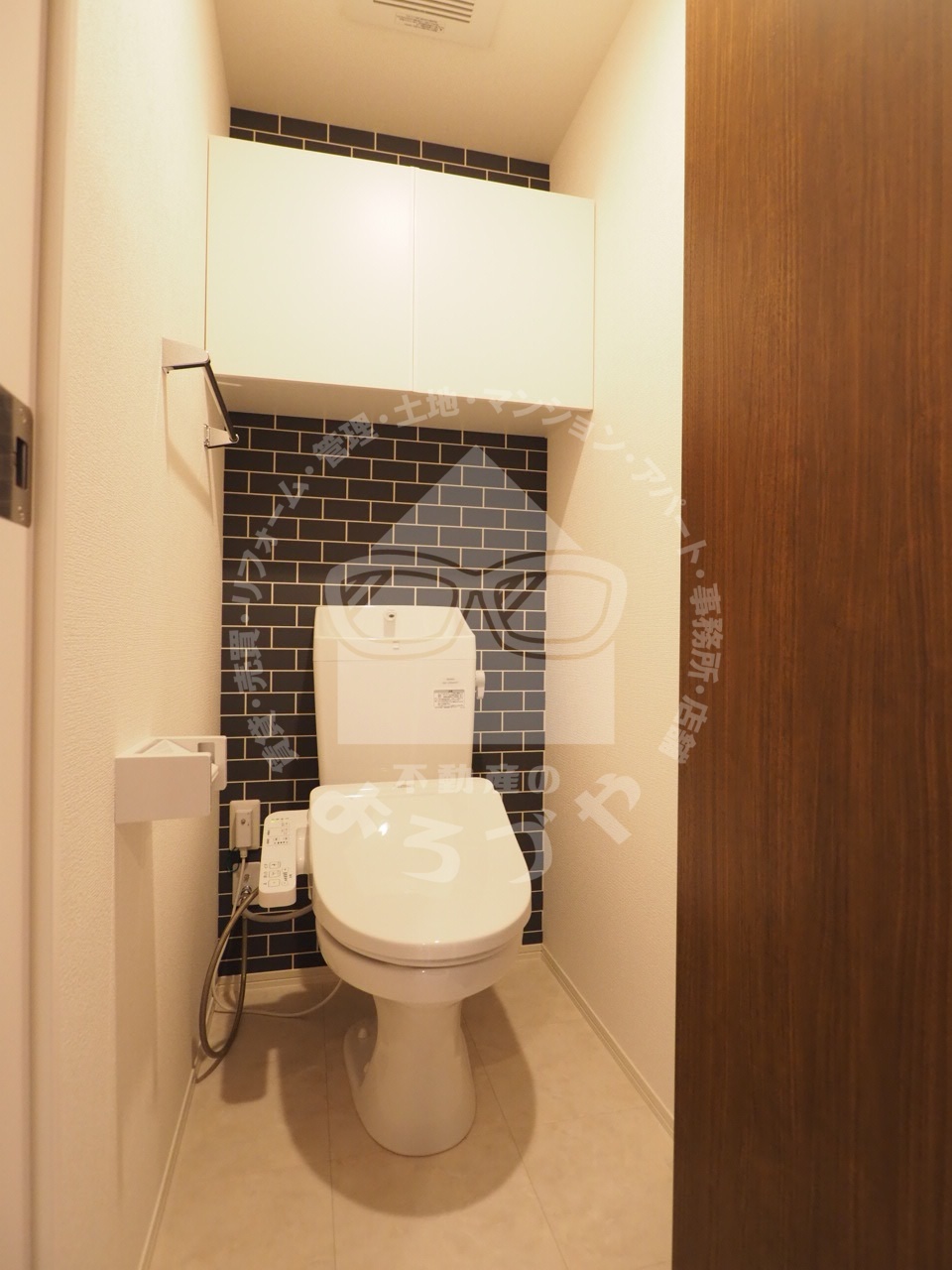 ＪＲ鹿児島本線 鹿児島中央駅 徒歩14分 3階建 築5年のトイレ写真