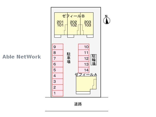 駐車場　駐車場