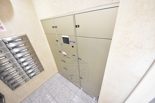 地下鉄御堂筋線 江坂駅 徒歩5分 15階建 築12年の外観写真