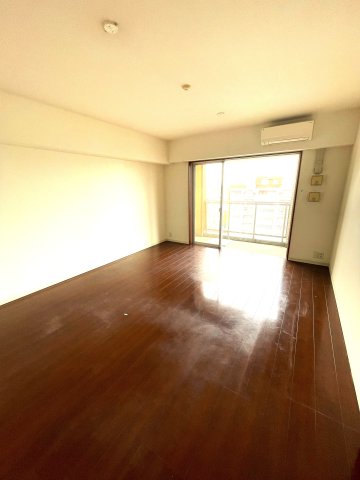 居室・リビング　開放感のあるゆったりとしたお部屋です♪