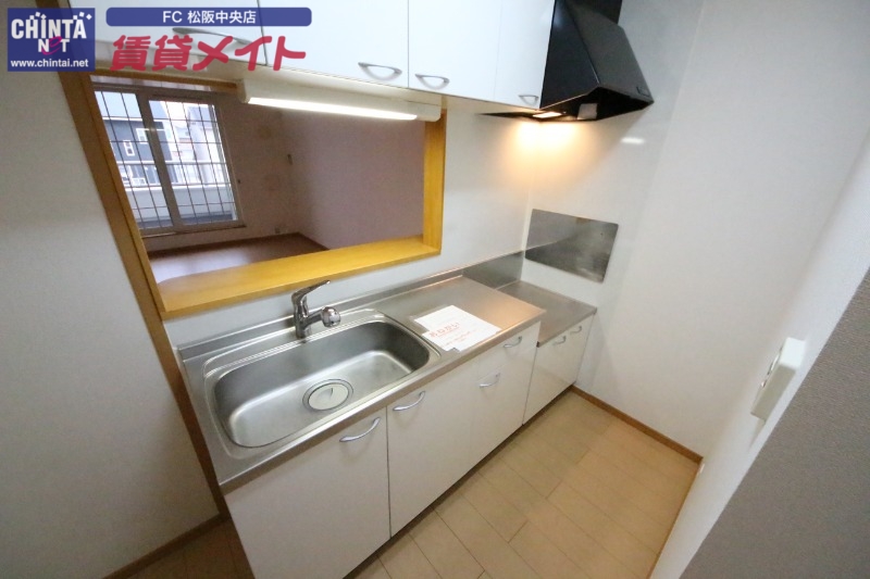 キッチン　同型タイプの写真です