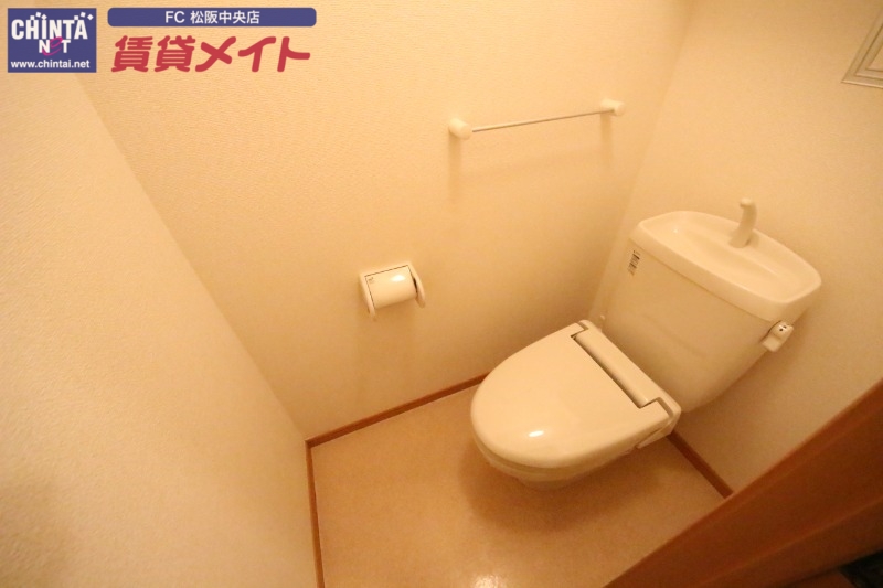 トイレ　同型タイプの写真です