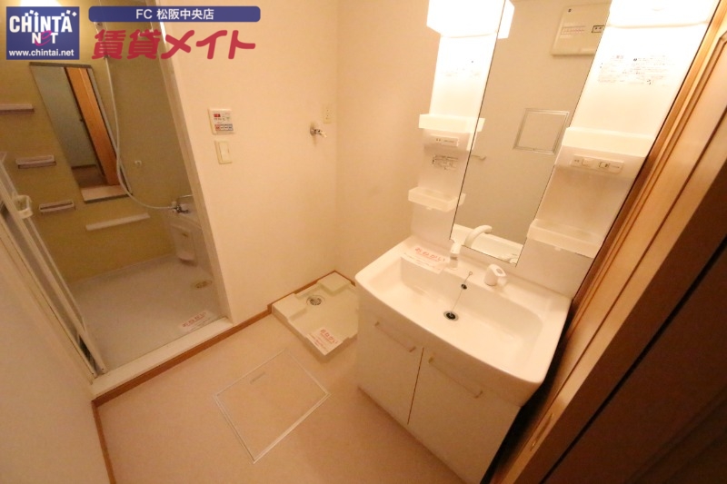 洗面設備　同型タイプの写真です