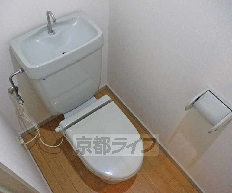 アーチスト島田のトイレ写真