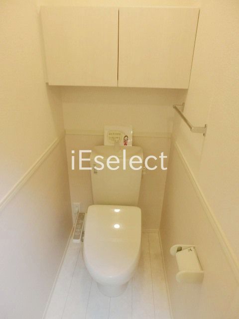 トイレ　ウォシュレット付き