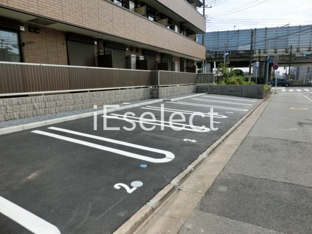 駐車場　敷地内の駐車場