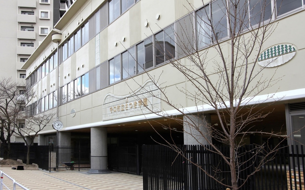 小学校　守口市立さつき学園（小学校）まで564m