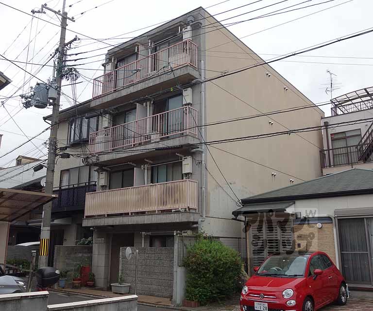 マンション栄光の外観写真