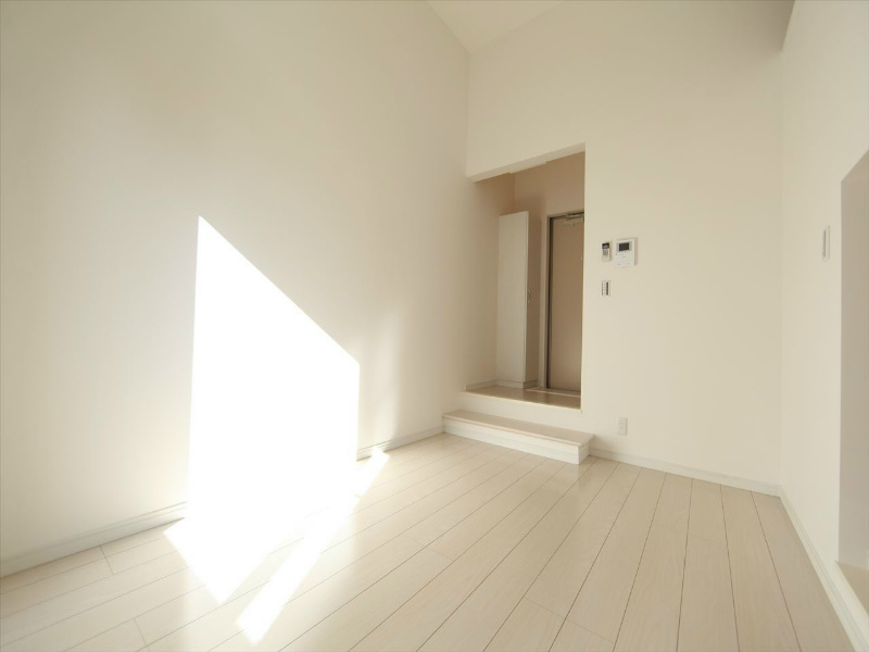 その他　洋室5.7帖　アンダーロフト4.7帖（寝室にも使えます）