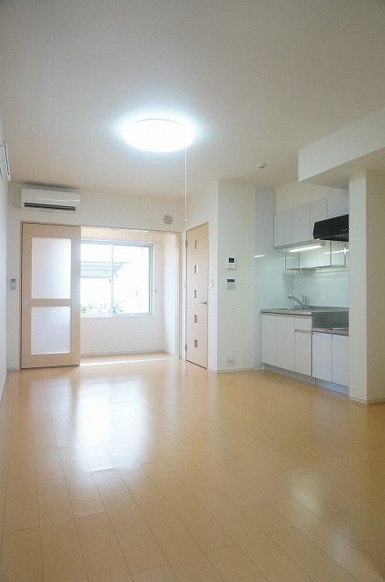 南風WESTの居間写真