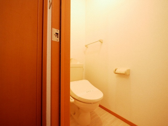 ヴィラ・コンフォールIII A棟のトイレ写真