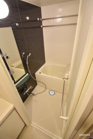 地下鉄御堂筋線 江坂駅 徒歩6分 15階建 築10年の風呂写真