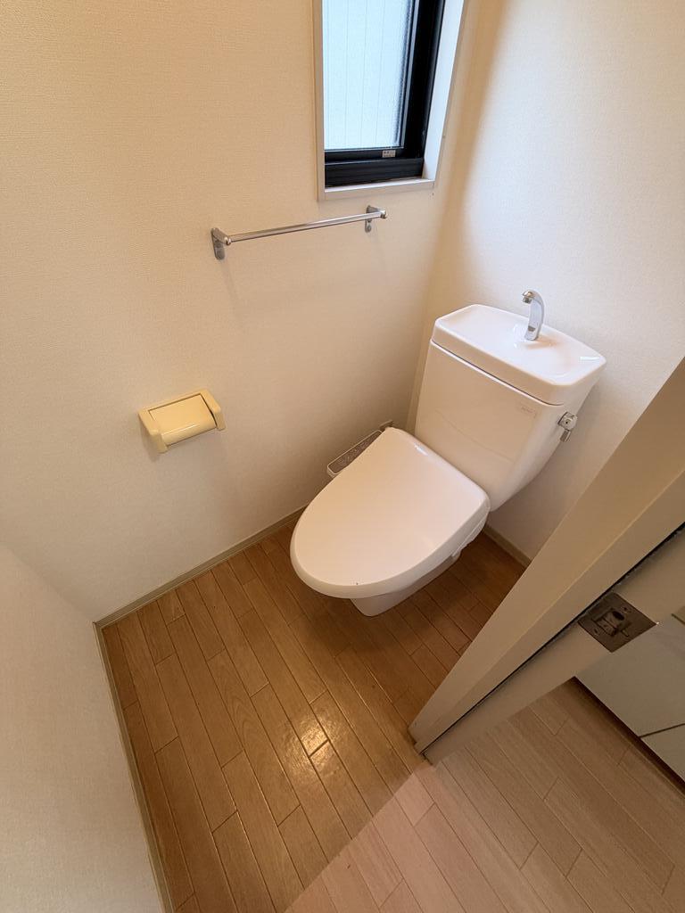 ＪＲ山陽本線 東福山駅 徒歩22分 2階建 築28年のトイレ写真