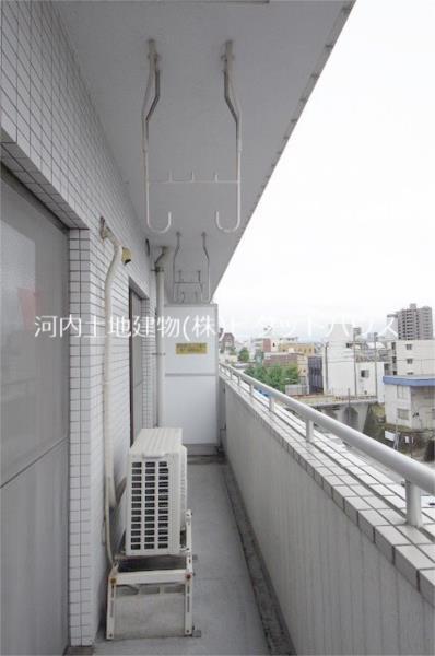 バルコニー　類似室内