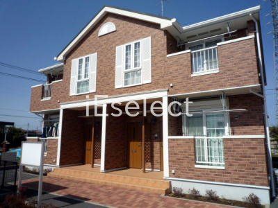 建物外観　お買い物にも出やすい立地♪