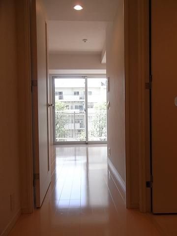 その他部屋・スペース　廊下からの見た目