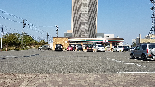 コンビニ　セブンイレブン新潟黒埼インター店（コンビニ）まで849m