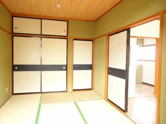 収納　たっぷり押入れ収納