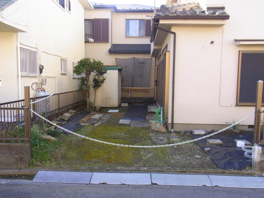 中依知貸家の外観写真