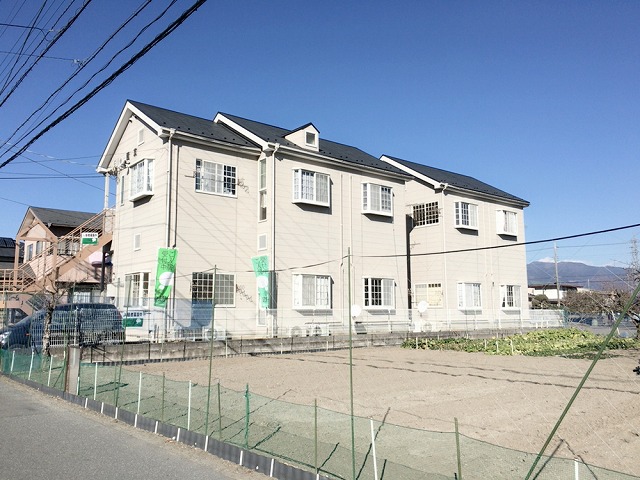 Elle産友の建物外観